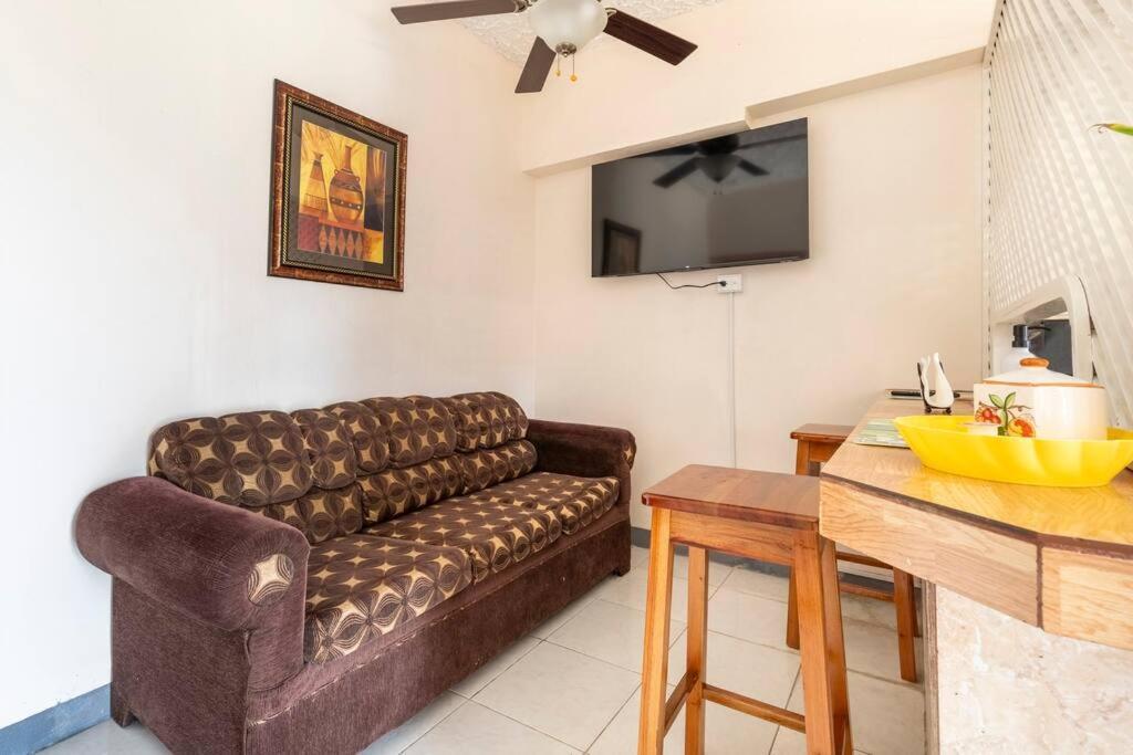 Shaw Park Gem Apt 12A Очо Риос Екстериор снимка